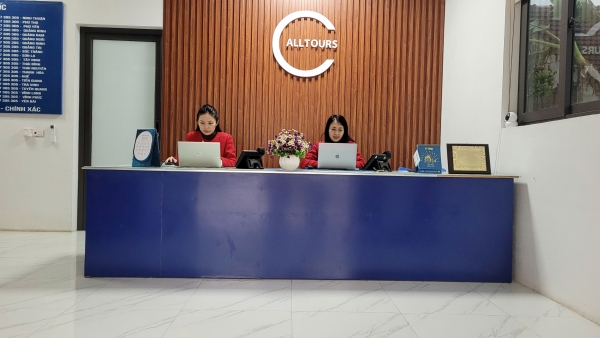 Đội ngũ tổng đài viên Alltours chuyên nghiệp trong lĩnh vực bán vé tàu