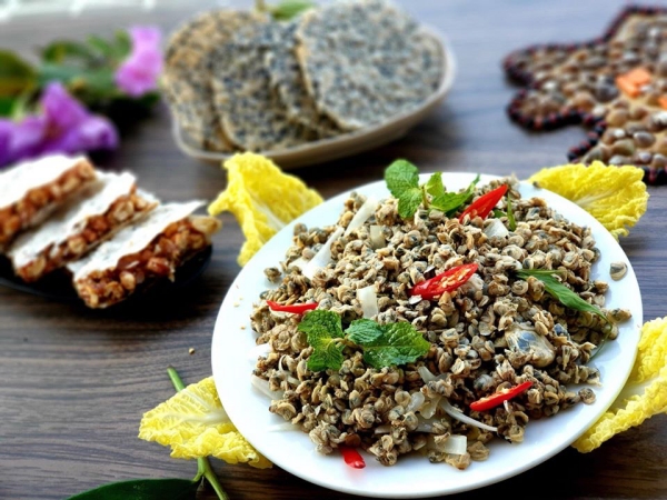 Hến xúc bánh đa – Món ăn bình dị nhưng đầy cuốn hút của Hà Tĩnh