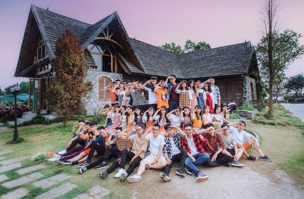 Phim trường Smiley Ville với nhiều cảnh đẹp check in sống ảo, thu hút giới trẻ