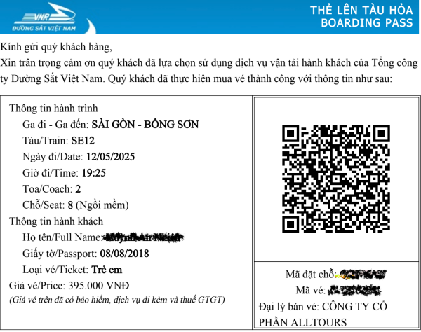 Hành khách chỉ cần lưu vé điện tử vào điện thoại là có thể sử dụng khi đi tàu