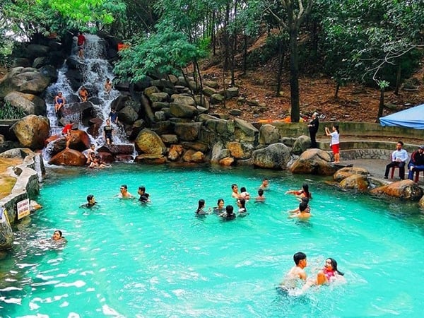 Khu du lịch sinh thái Thủy Châu - Tụ điểm ăn chơi HOT nhất 2025