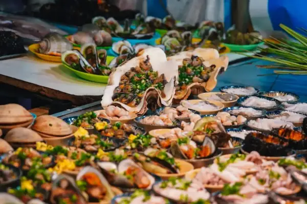 Chợ Đêm Phan Thiết - Trải Nghiệm Ẩm Thực Và Mua Sắm Độc Đáo