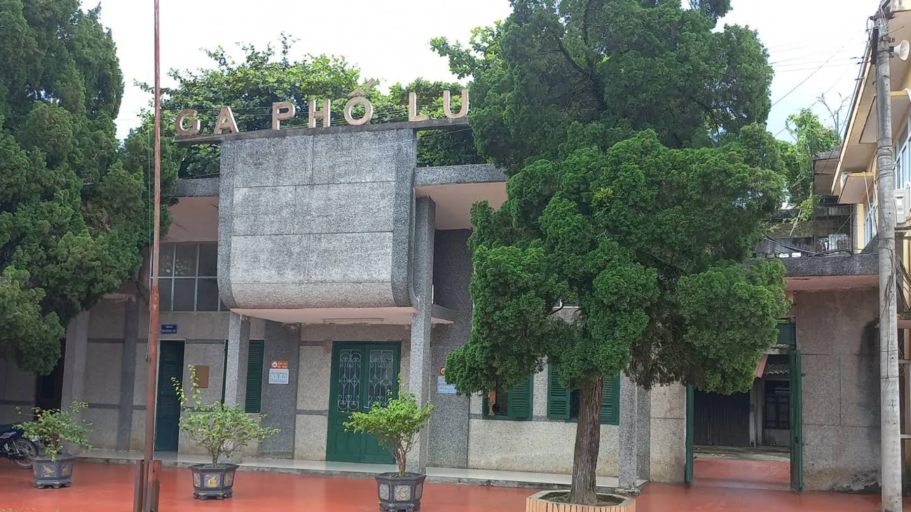 Ga tàu Phố Lu