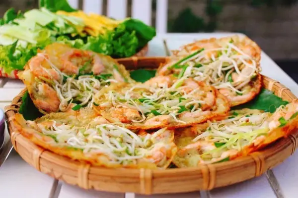 Bánh xèo tôm nhảy đậm đà hương vị miền quê