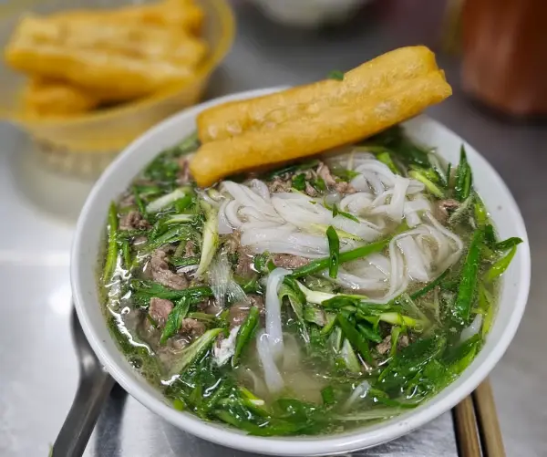 Phở Thìn là một trong những quán phở nổi tiếng nhất tại Hà Nội