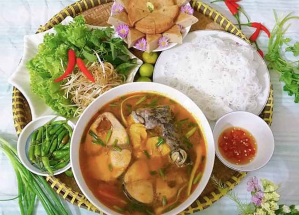 Xuống ga Tuy Hoà, bạn hãy ghé thưởng thức ngay món bún cá ngừ thanh ngọt, ấm lòng