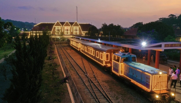 Vé tàu Đà Lạt Trại Mát