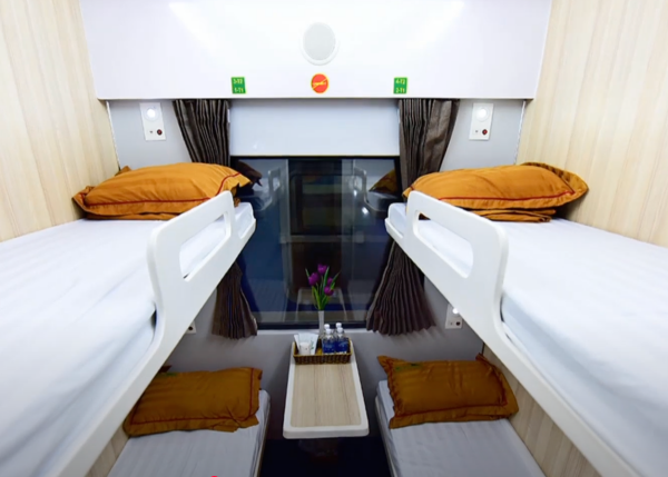 Không gian trên tàu Đà Nẵng Hà Nội rộng rãi
