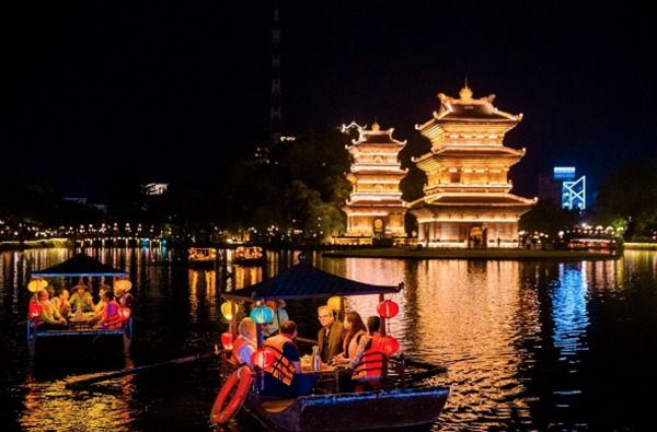 Hoa Lư – nơi lưu giữ hồn Việt xưa. Nơi núi non hòa cùng lịch sử, mỗi bước chân như chạm vào ký ức nghìn năm