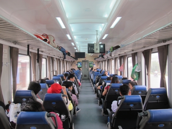 Hành khách ngồi đúng ghế trên vé của mình
