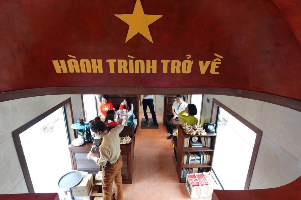 Tàu Năm Cửa Ô trang bị đầy đủ tiện nghi